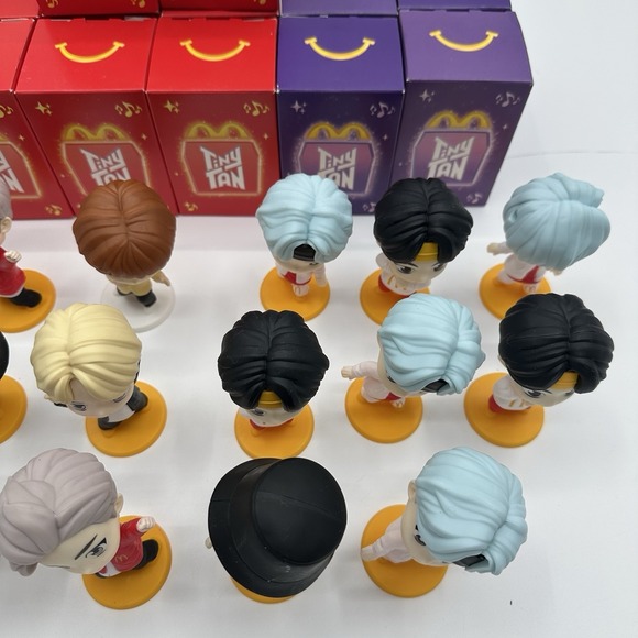 BTS Tiny Tan Lot Of 31 Figures 14 With Box 16 Loose Figures Assorted Collectible - Picture 5 of 7
